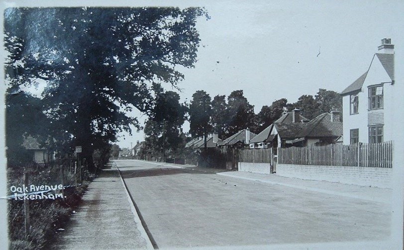 Oak Avenue, Ickenham