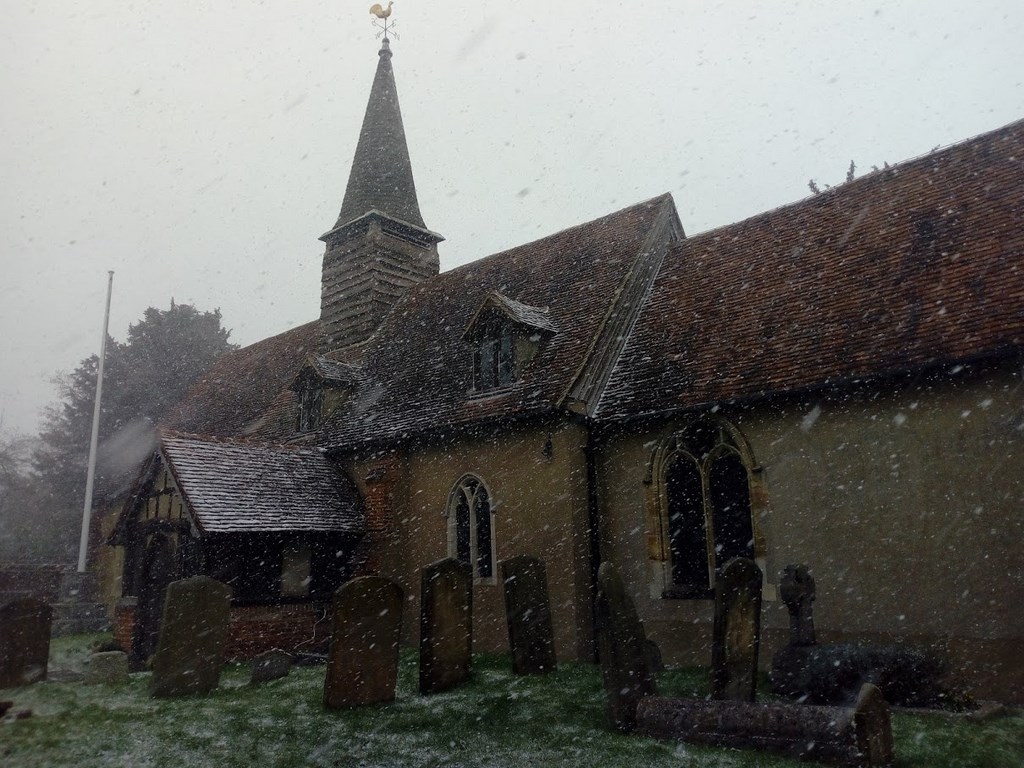 Snow around St Giles Church Ickenahm