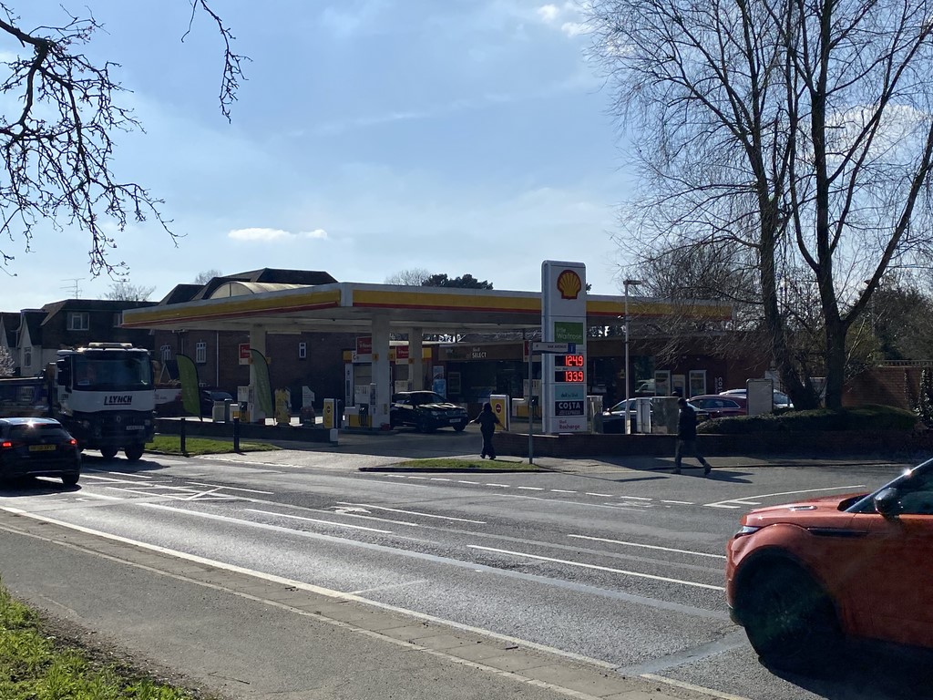 Shell Petrol Station Ickenham 2020